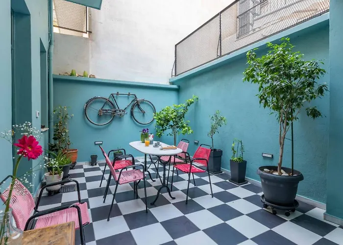 Petralona'S Green House